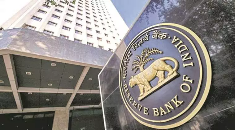 RBI ने पंजाब और महाराष्ट्र कोऑपरेटिव बैंक पर 6 महीने की रोक लगाई, मचा हड़कंप