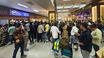 انڈیگو بحران: ’مودی حکومت کی ناکامی کا خمیازہ عوام کو بھگتنا پڑ رہا‘، مسافروں کو بے یار و مددگار دیکھ کر کانگریس متفکر