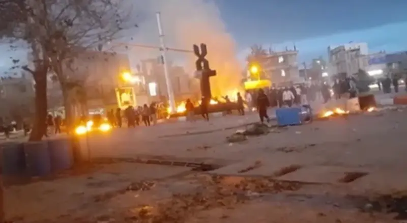 ایران میں احتجاجی مظاہروں میں مزید گرفتاریاں، سرکاری ایرانی میڈیا کی خاموشی