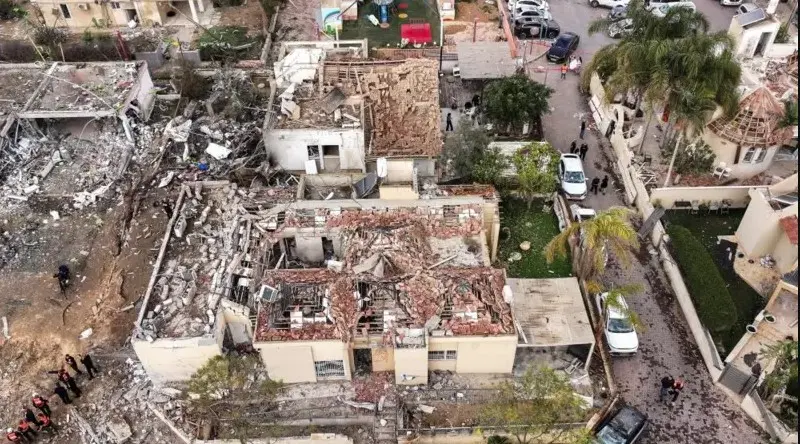 اسرائیلی جوہری تنصیب کے قریب ایرانی بیلسٹک میزائل حملوں میں 160 سے زیادہ افراد زخمی: حکام