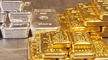 عالمی کشیدگی کے باوجود سونا اور چاندی کی قیمتوں میں نمایاں کمی