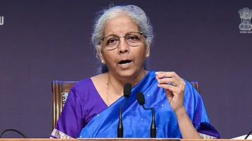 لاک ڈاؤن کی افواہوں پر حکومت کی وضاحت، کورونا جیسی صورتحال سے موازنہ صرف احتیاط کے لیے تھا