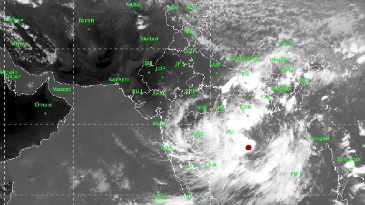 ریاست میں موسم کا ڈبل خطرہ: شدید گرمی کے ساتھ بارش اور آندھی کا انتباہ