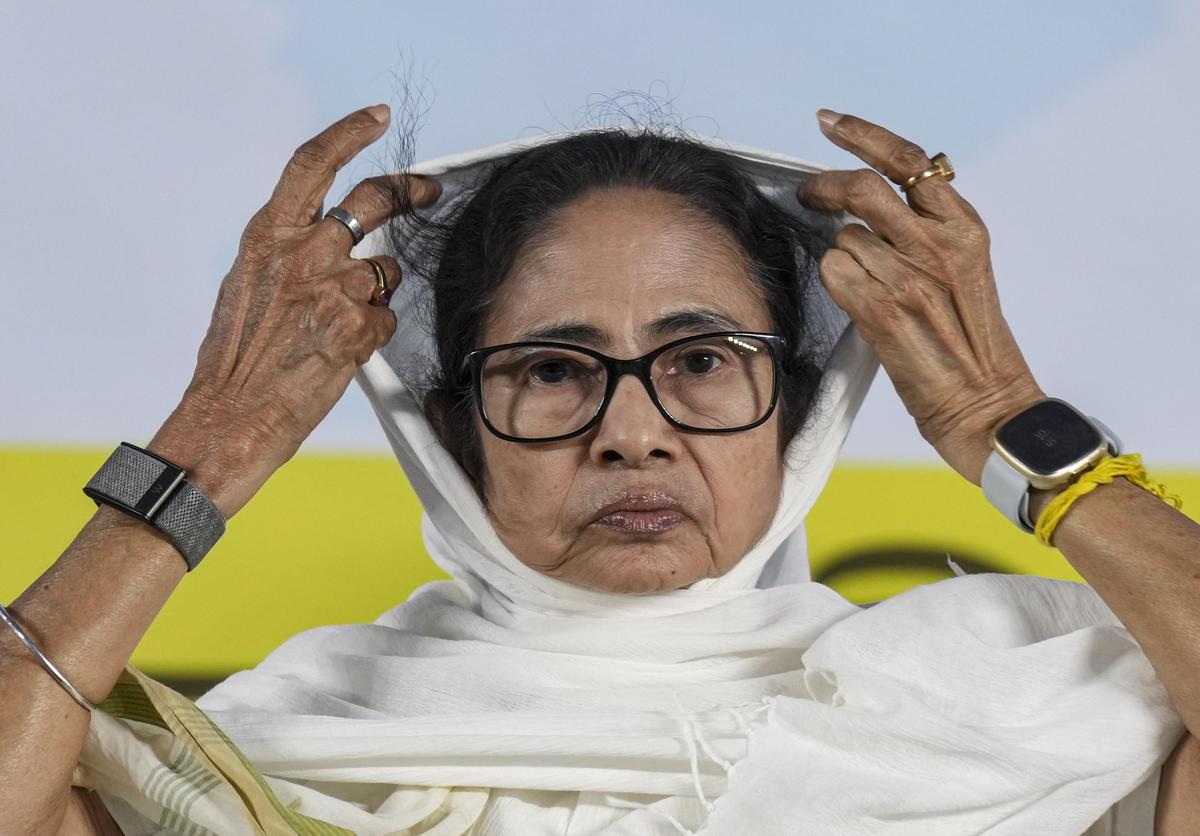 بنگال انتخابات: ٹی ایم سی کا الزام- ‘بی جے پی لیڈر نے وزیر اعلیٰ ممتا بنرجی کو دی جان سے مارنے کی دھمکی‘