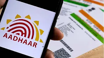 اسمارٹ فون پر آدھار لازمی کرنے کی تجویز واپس، ٹیک کمپنیوں کے خدشات کے درمیان حکومت نے لیا فیصلہ