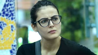 16 سال بعد ایرانی اداکارہ مندانا کریمی نے بھارت چھوڑ دیا، کہا: اب یہاں گھر جیسا احساس نہیں ہوتا