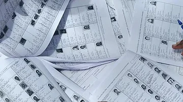 ہریانہ: ایس آئی آر کے پہلے مرحلے کے بعد ووٹر لسٹ سے تقریباً 34 لاکھ نام خارج، ڈرافٹ فہرست جاری