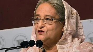 شیخ حسینہ کا آبائی گھر، کار اور سونے کے زیورات فروخت کرنے کی تیاری میں بنگلہ دیش حکومت